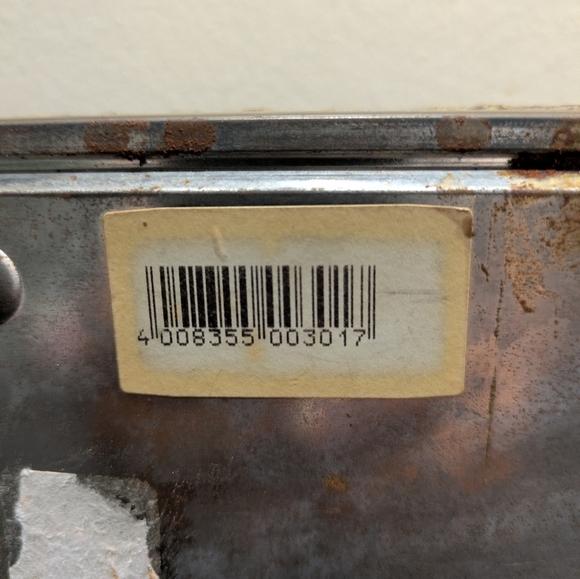 Vintage Metal Decorative Box - Picture 8 of 9